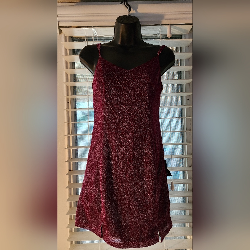 Size S: NWT Lulus Metallic Knit Party Dress